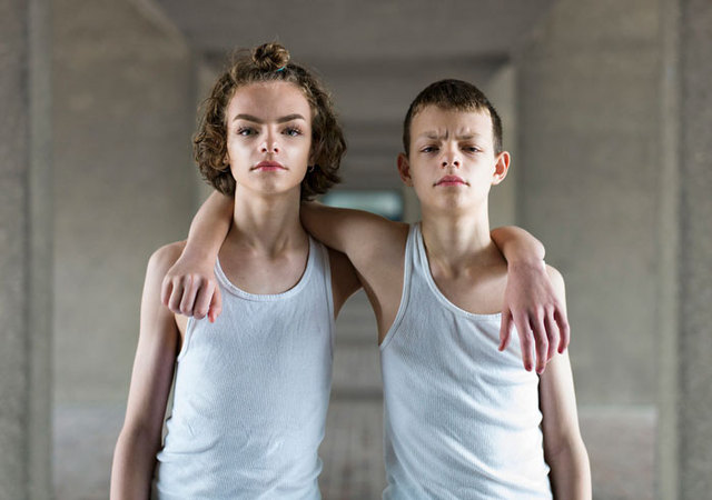 Photographer Captures Identical Twins Next To Each Other To Show How Different They Actually Are