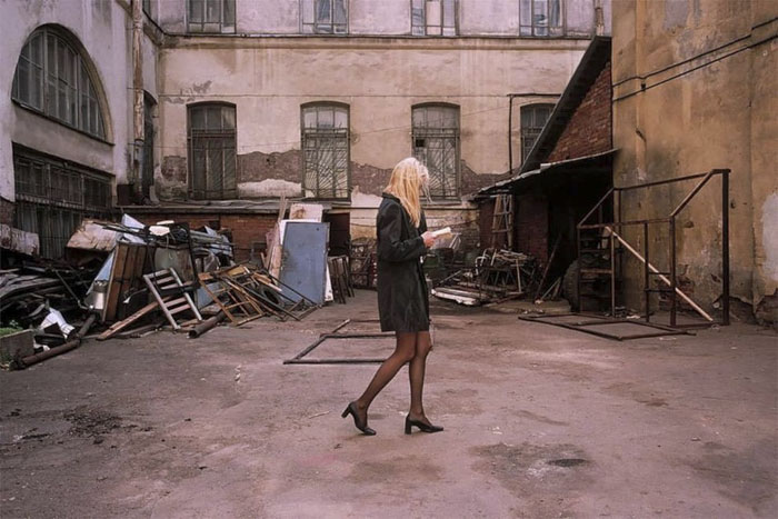 50+ Rarely Seen Photos Of Russia In The 90's Show Its Harsh