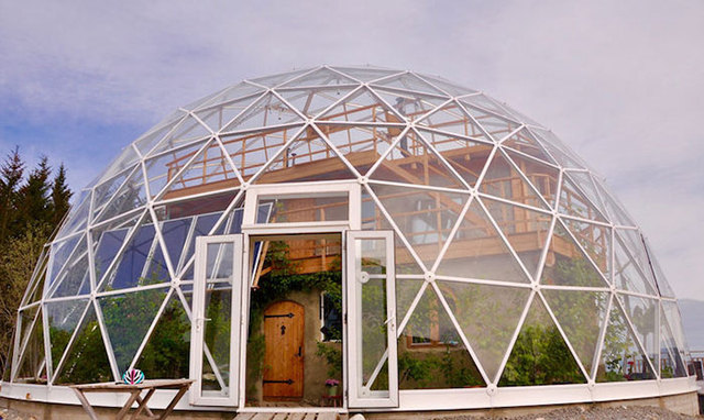 This Family Has Been Living Inside A DIY Solar Geodesic Dome In The Arctic Circle For Over 5 Years