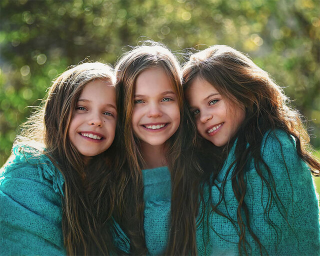 Mother Of A Singleton, Twins, And Triplets Documents The Life Of Her Family In Adorable Pictures (30 Pics)
