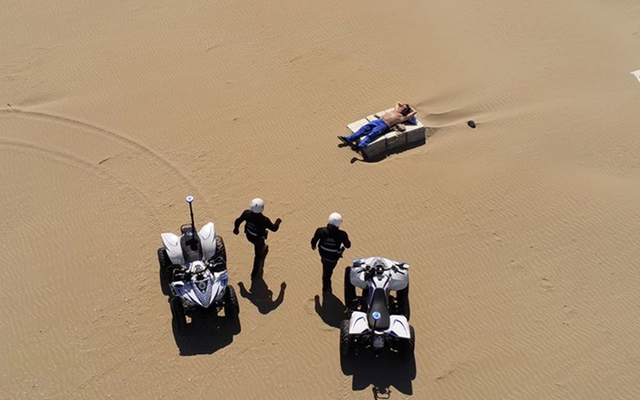 Man Violating Quarantine At An Italian Beach Gets Turned Into A Hilarious Meme (14 Pics)