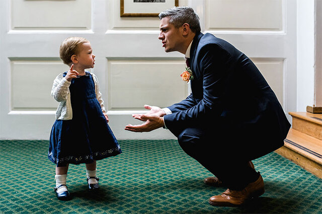 31 Times Wedding Photographers Captured Kids Who Couldn't Care Less About Your Wedding