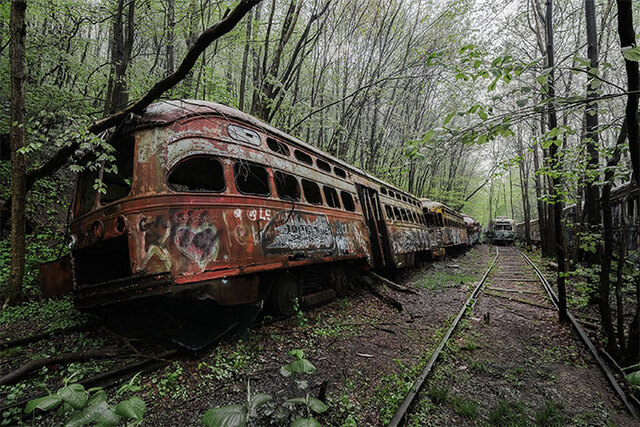 This Photographer Visited Abandoned Places All Over Pennsylvania And Shared 10 Of Her Favorite Photos