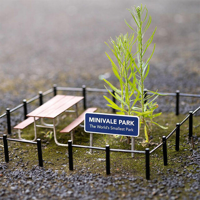 Artist Leaves Interactive Signs Around His City To Brighten Up Boring Streets (20 Pics)