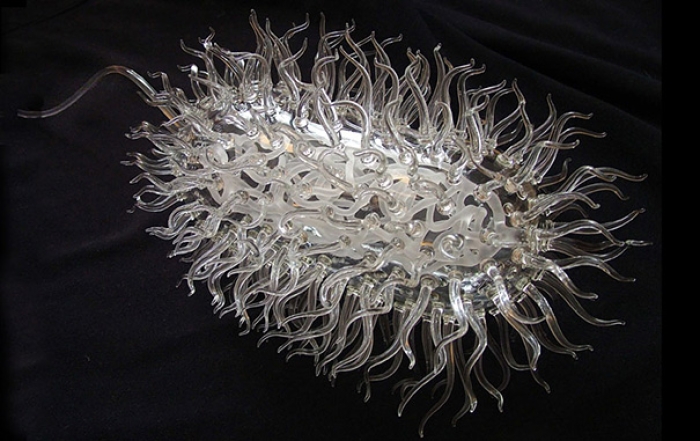 glass-sculptures-of-viruses-luke-jerram-3-1