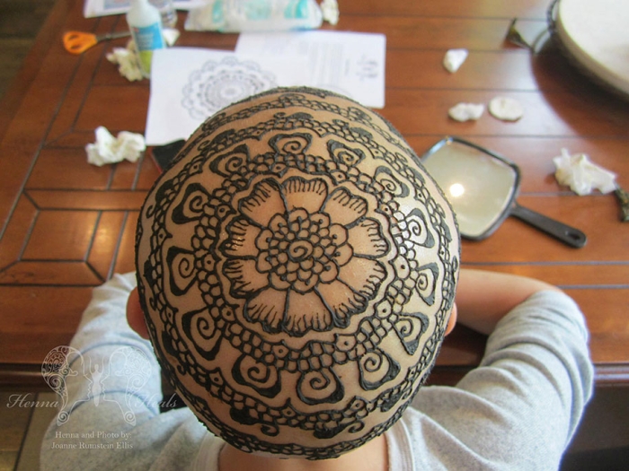 henna-crowns-temporary-tattoo-cancer-patients-henna-heals-11
