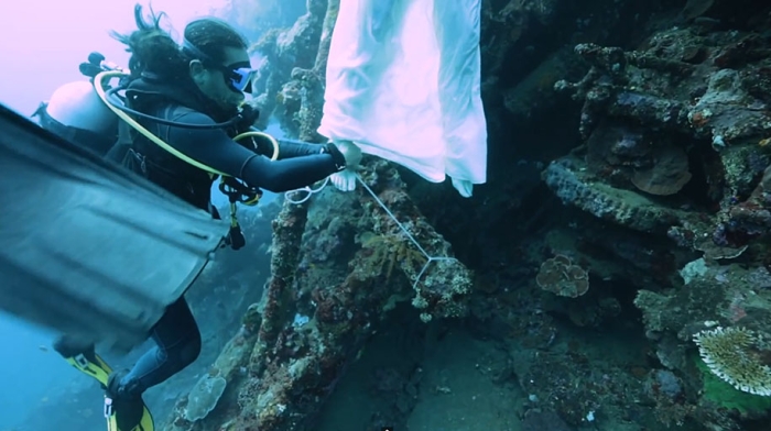 underwater-photography-shipwreck-bali-benjamin-von-wong-8