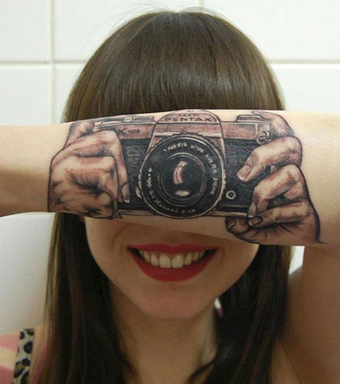 clever-interactive-tattoo-design-11
