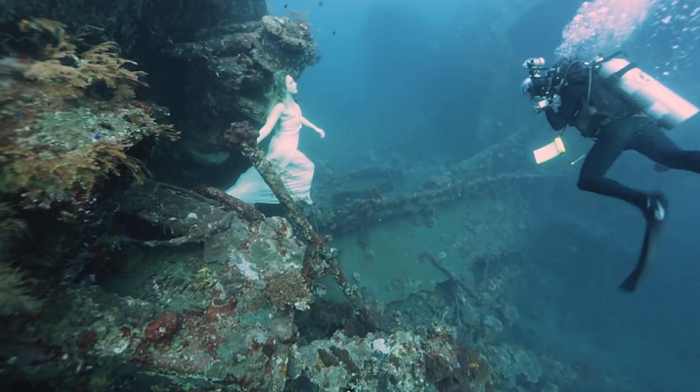 underwater-photography-shipwreck-bali-benjamin-von-wong-9