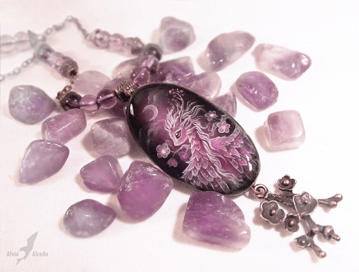 fantasy-creatures-stone-painting-necklaces-alvia-alcedo-8