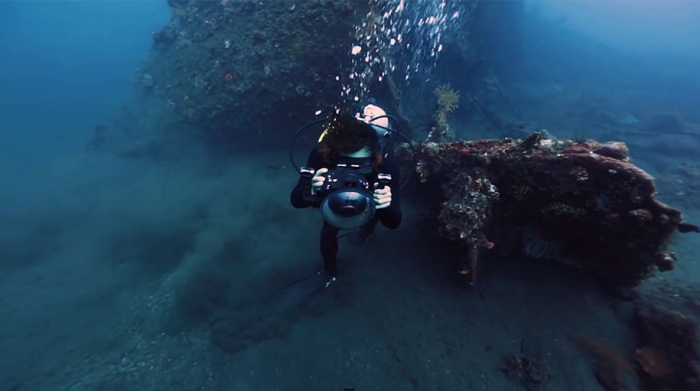 underwater-photography-shipwreck-bali-benjamin-von-wong-12