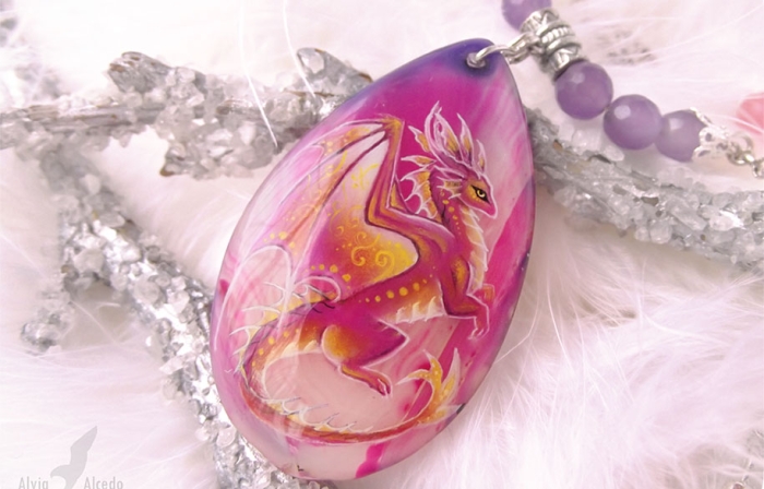 fantasy-creatures-stone-painting-necklaces-alvia-alcedo-17