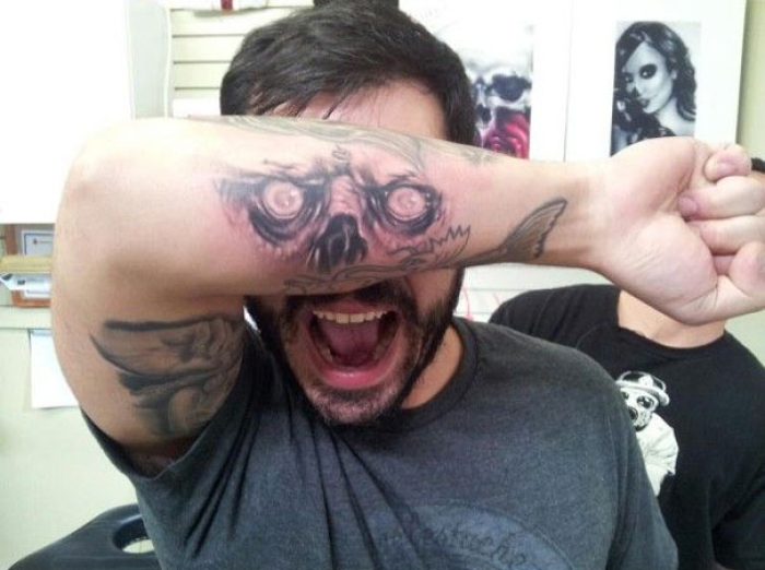 clever-interactive-tattoo-design-30