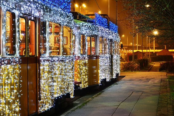 christmas-tram-budapest-led-lights-long-exposure-5