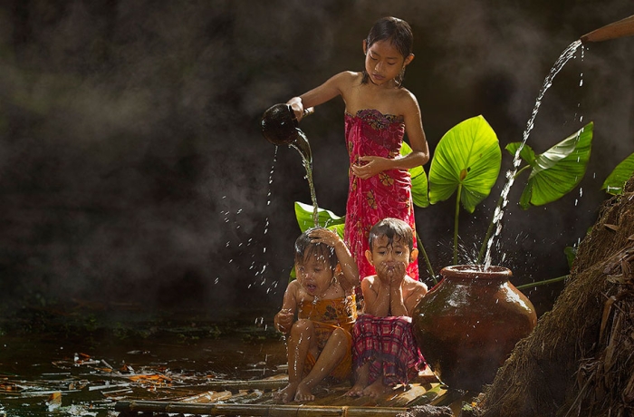 village-life-indonesia-herman-damar-1