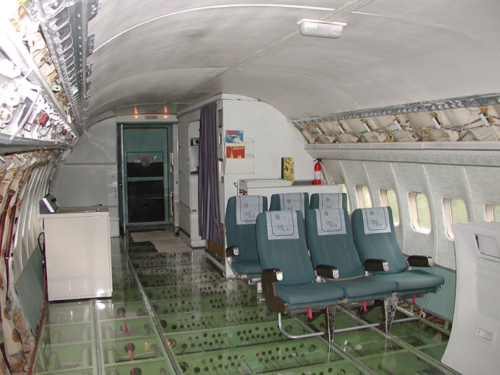 old-boeing-727-recycled-plane-home-bruce-campbell-14