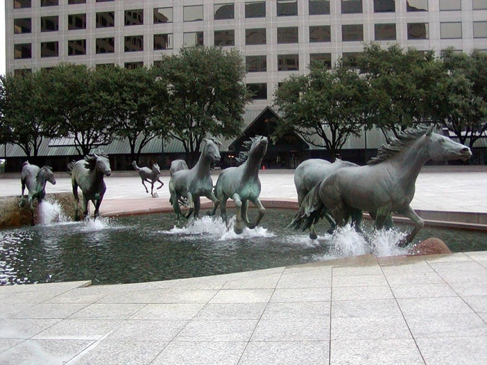 creative-statues-interesting-sculptures-1