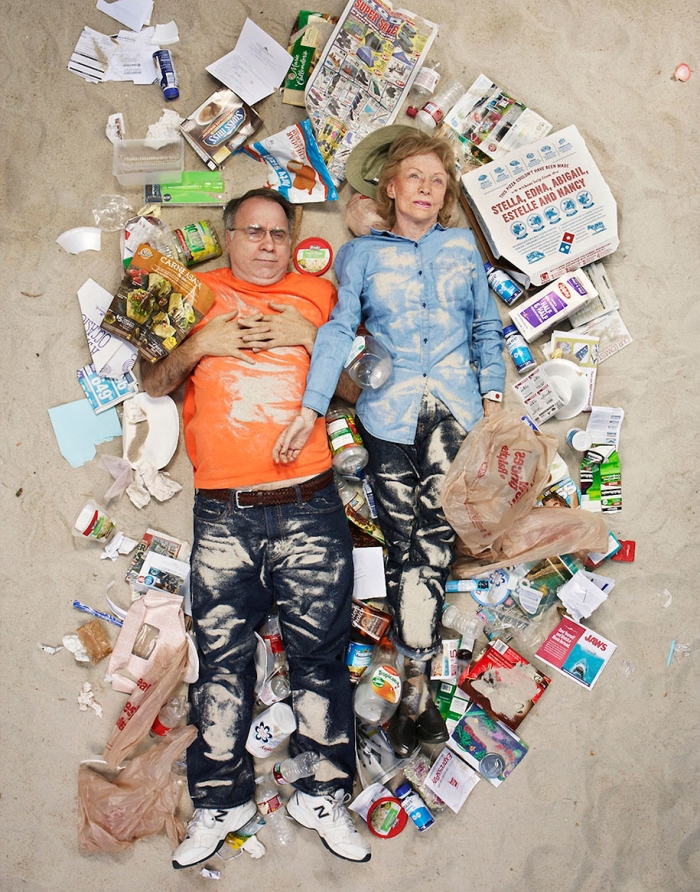 7-days-of-garbage-environmental-issues-photography-gregg-segal-3