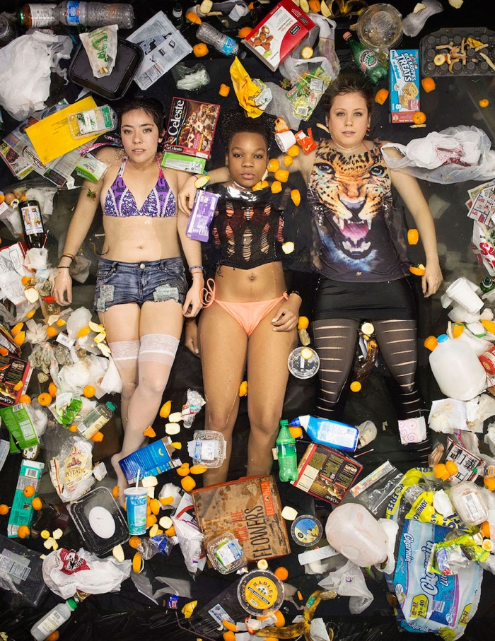7-days-of-garbage-environmental-issues-photography-gregg-segal-9