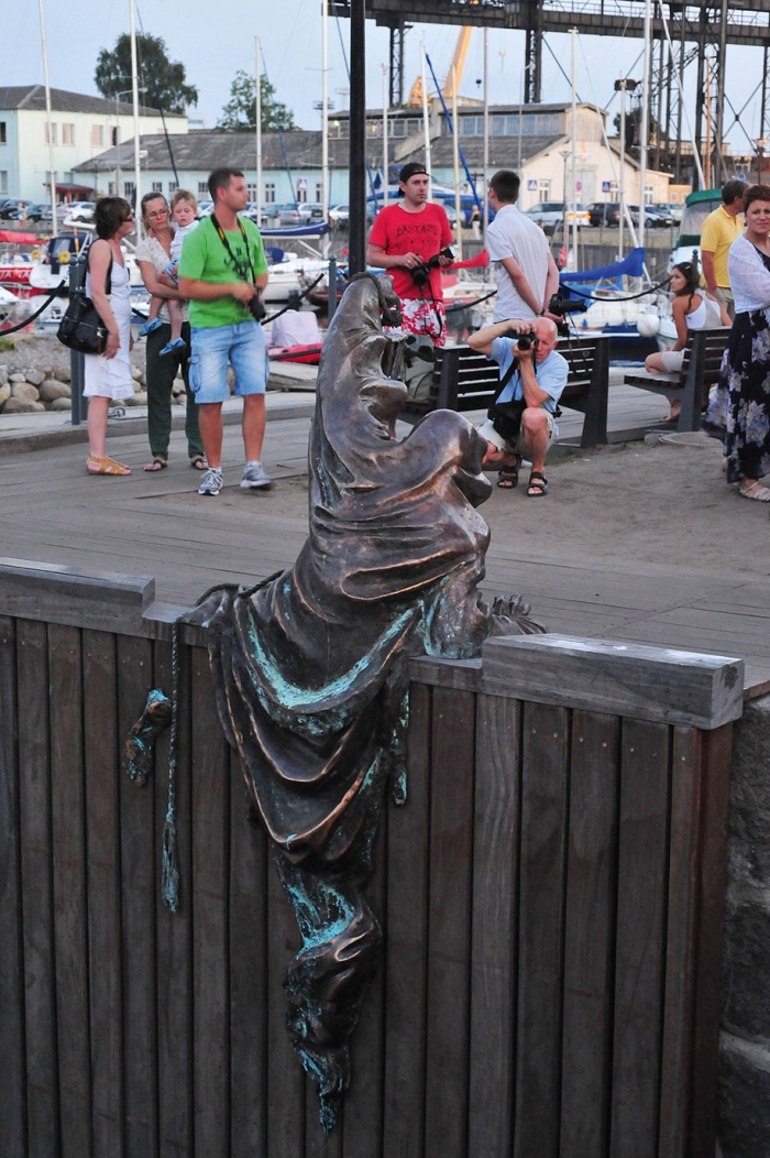 creative-statues-interesting-sculptures-10