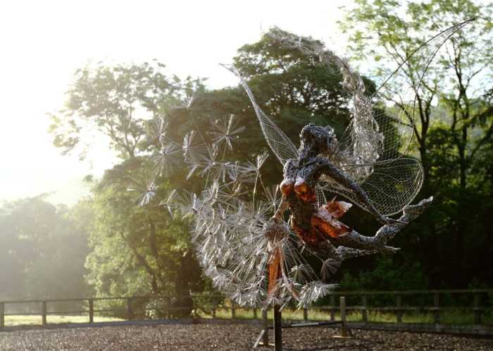 wire-fairy-dandelion-sculptures-fantasywire-robin-wight-6