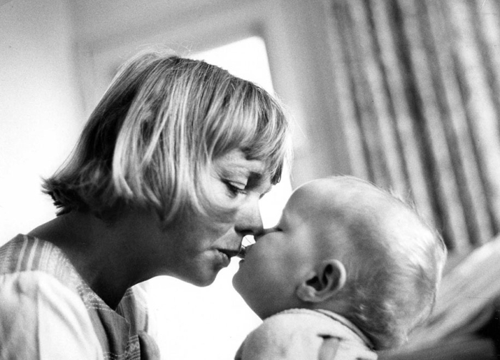 mothers-childhood-photography-family-ken-heyman-9