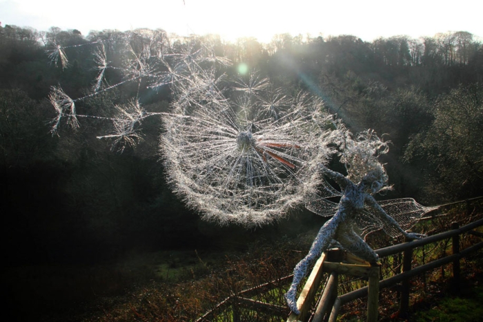 wire-fairy-dandelion-sculptures-fantasywire-robin-wight-7