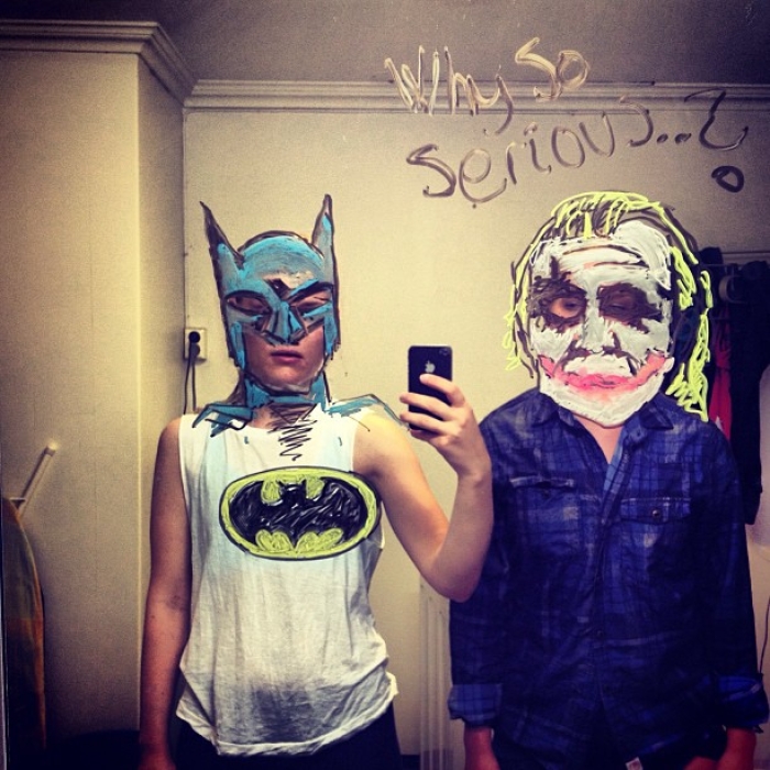 bathroom-mirror-selfies-funny-illustration-art-mirrorsme-21