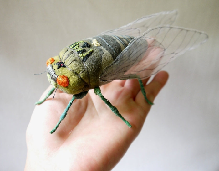 textile-art-fabric-sculptures-insects-moths-butterflies-yumi-okita-2