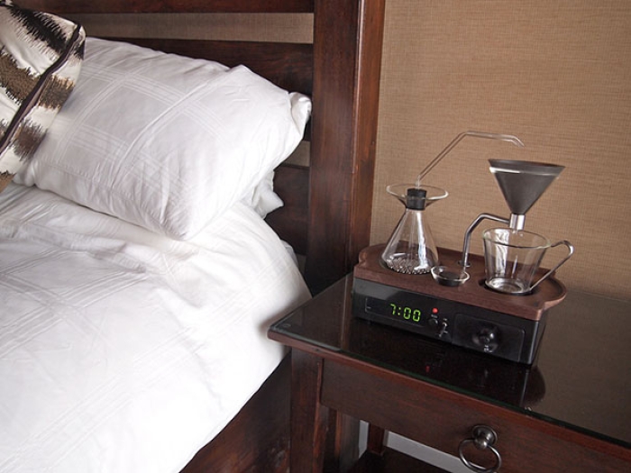 barisieur-alarm-clock-coffee-maker-joshua-renouf-12