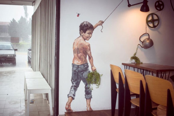 street-art-interacting-with-nature-surroundings-34