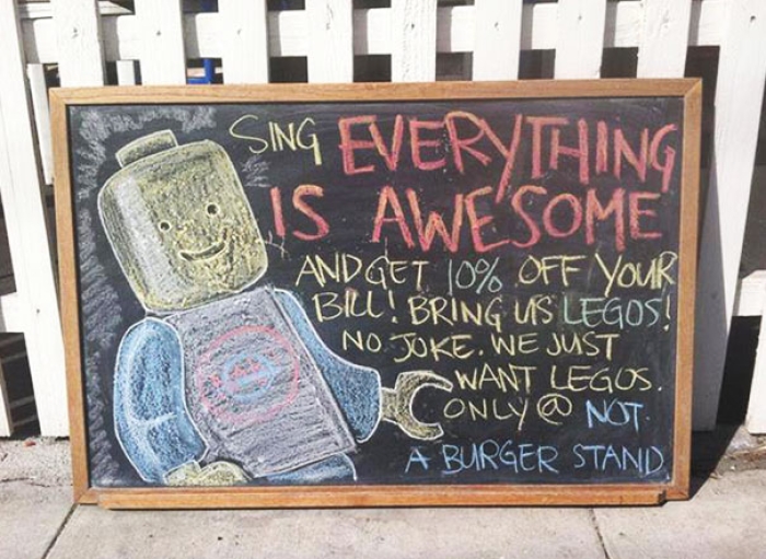 funny-chalk-board-drawings-not-a-burger-stand-2
