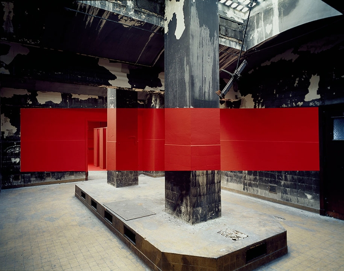 forced-perspective-art-bending-space-georges-rousse-15