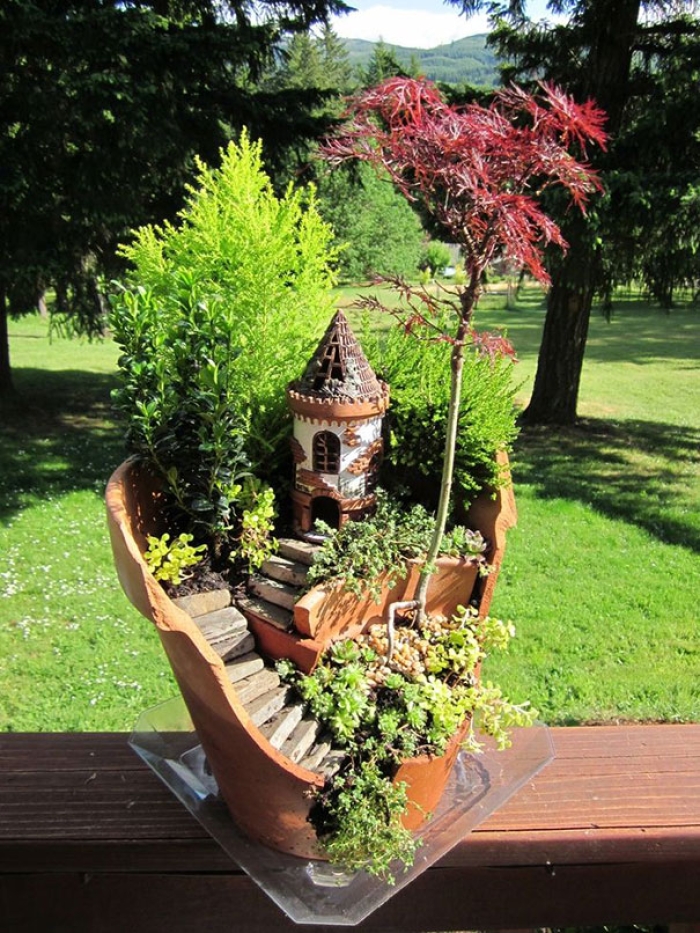 diy-broken-pot-fairy-garden-18