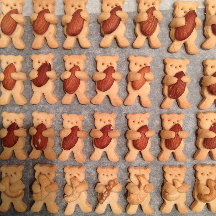 hugging-bears-nuts-cute-cookies-tamagosan-1