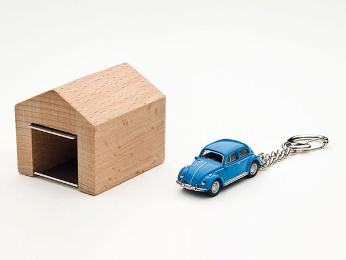 wooden-garage-car-keys-holder-andre-rumann-2