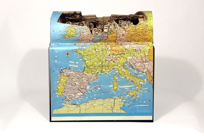 book-surgeon-carvings-art-brian-dettmer-20