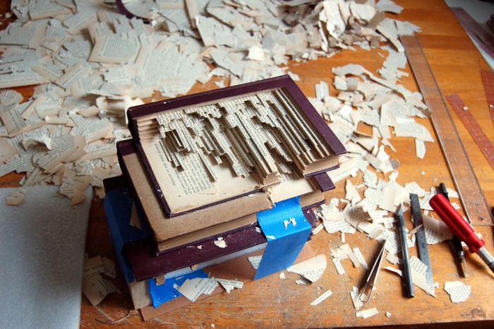 book-surgeon-carvings-art-brian-dettmer-13
