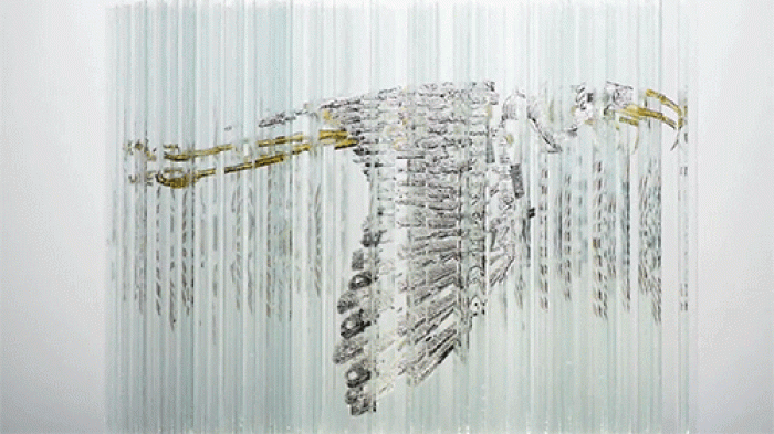 emulsifier-3d-anamorphic-glass-sculpture-thomas-medicus-1