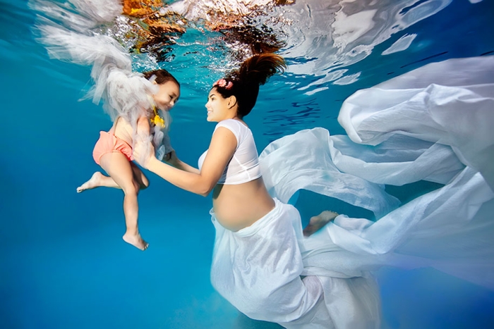 underwater-maternity-photography-mermaids-adam-opris-4
