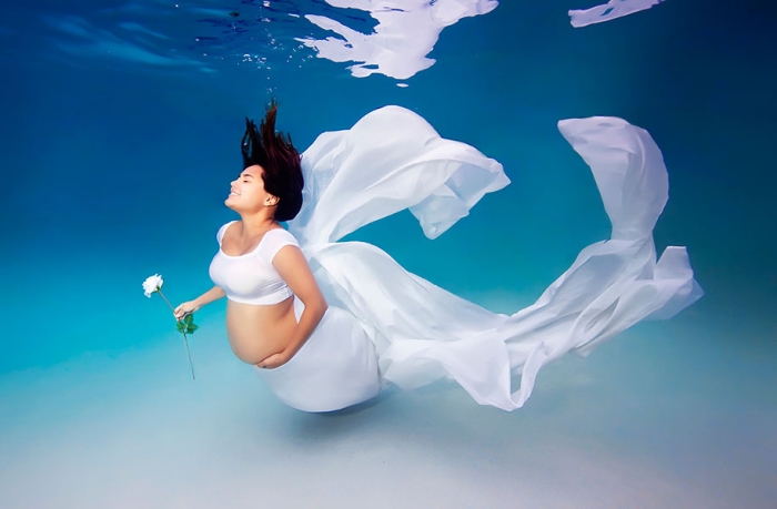 underwater-maternity-photography-mermaids-adam-opris-6