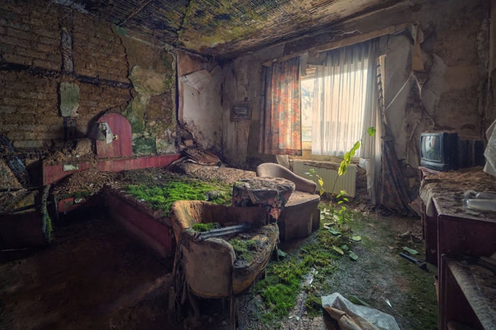 nature-reclaiming-civilization-photography-12