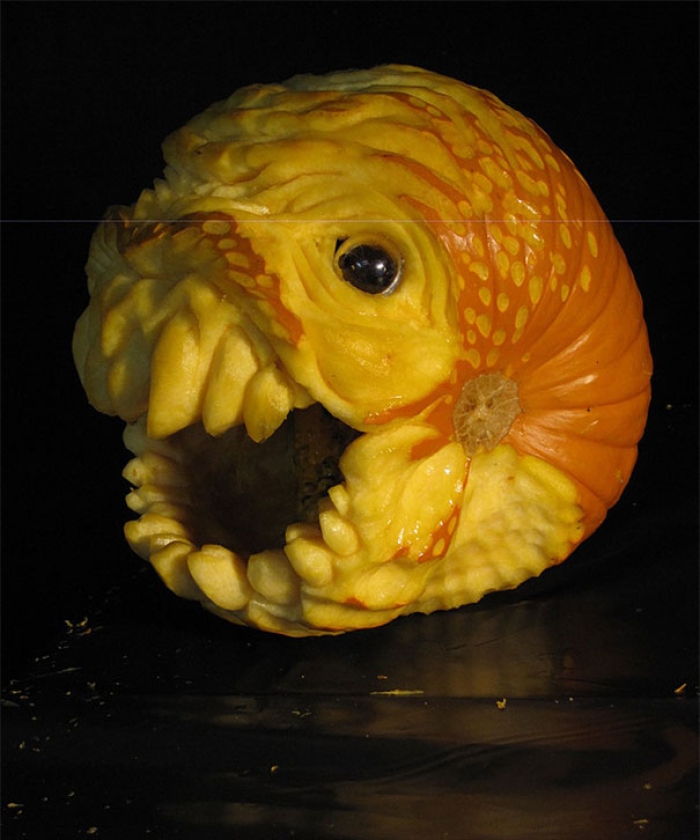 creepy-pumpkin-carvings-jon-neill-15