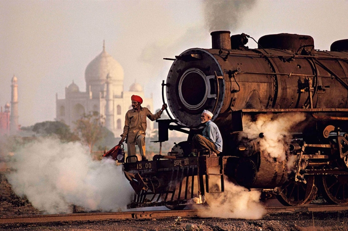 oltre-lo-sguardo-portraits-travel-photography-steve-mccurry-3