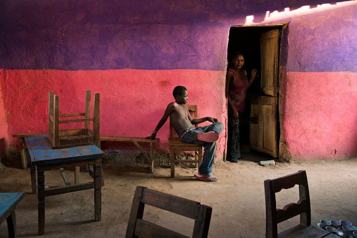 oltre-lo-sguardo-portraits-travel-photography-steve-mccurry-5