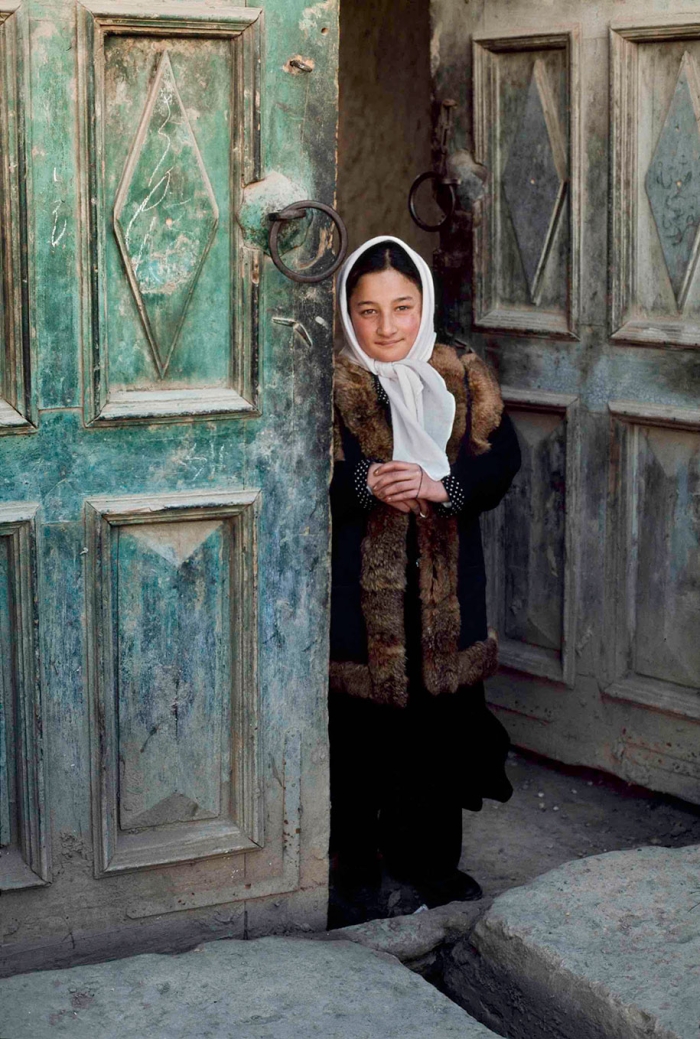 oltre-lo-sguardo-portraits-travel-photography-steve-mccurry-7