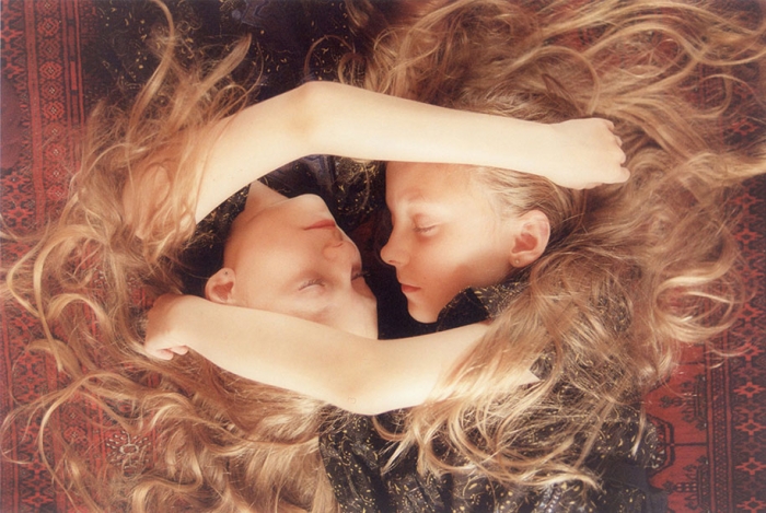 iceland-identical-twins-erna-hrefna-photography-ariko-inaoka-8
