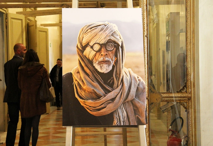 oltre-lo-sguardo-portraits-travel-photography-steve-mccurry-13