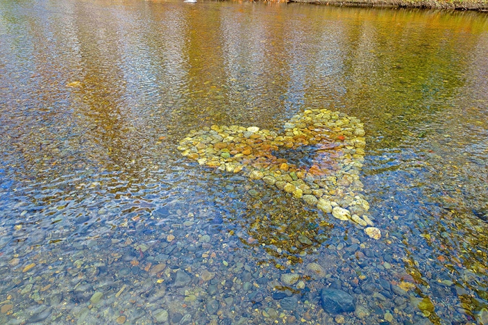 natural-art-public-intallation-stones-david-allen-2