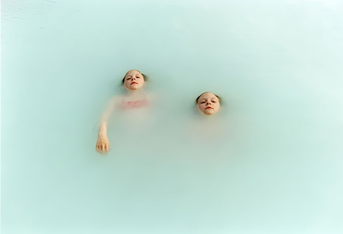 iceland-identical-twins-erna-hrefna-photography-ariko-inaoka-15